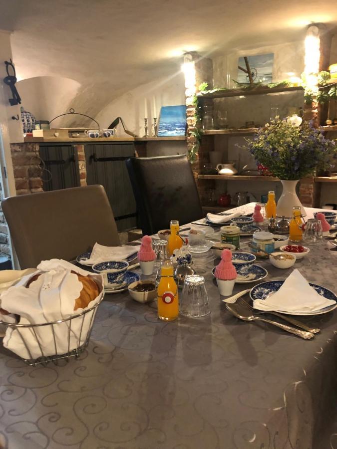 Bed & Breakfast Adrichem En Scherpenseel Middelburg Exterior photo